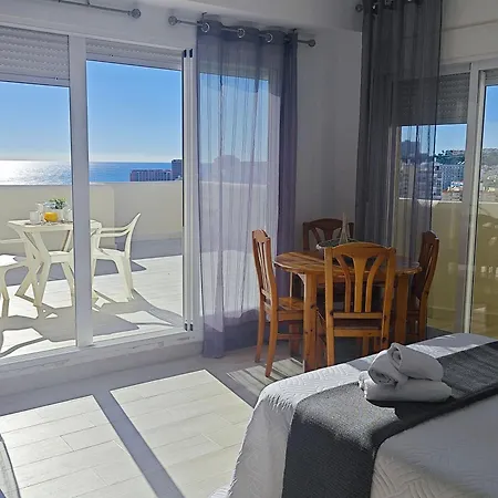El Estudio De La Playa Benalbeach Vistas Al Mar *